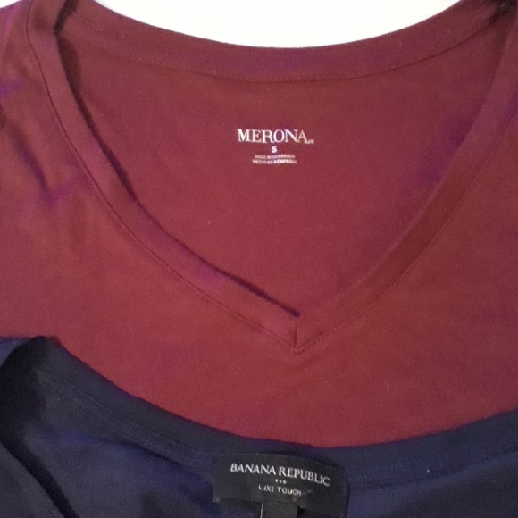 x2 Tee's Sz S Burgandy & Navy - Picture 2 of 3